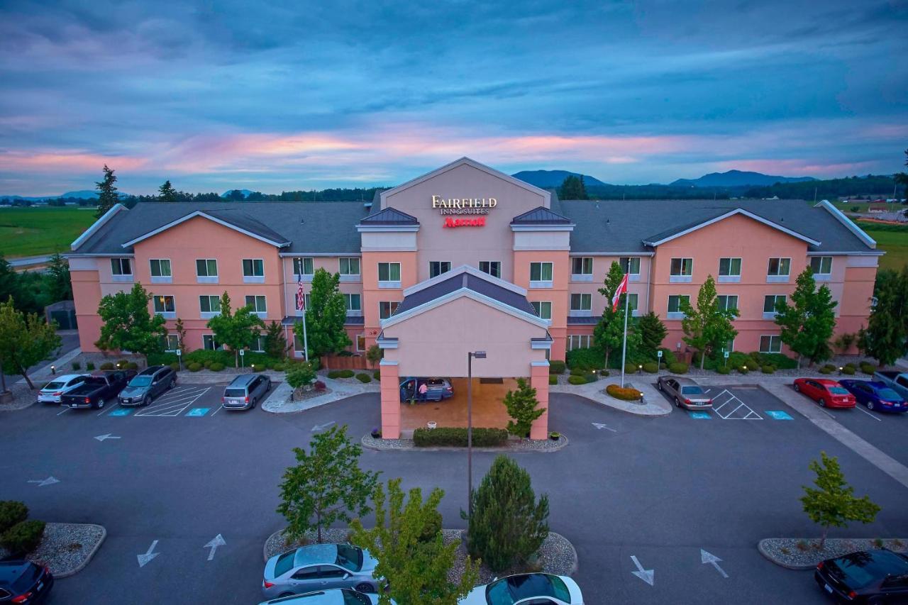 Fairfield Inn & Suites ברלינגטון מראה חיצוני תמונה