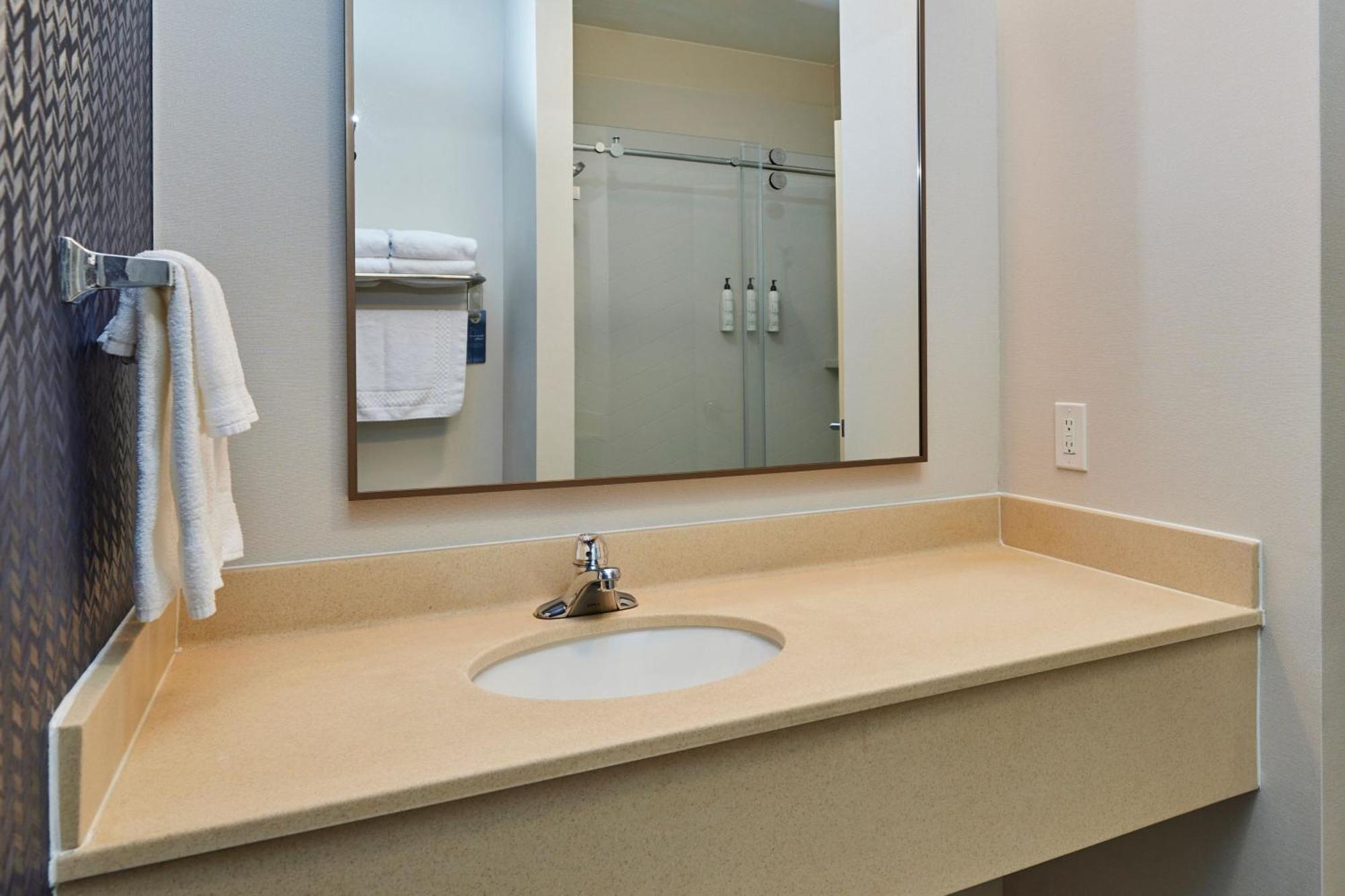 Fairfield Inn & Suites ברלינגטון מראה חיצוני תמונה