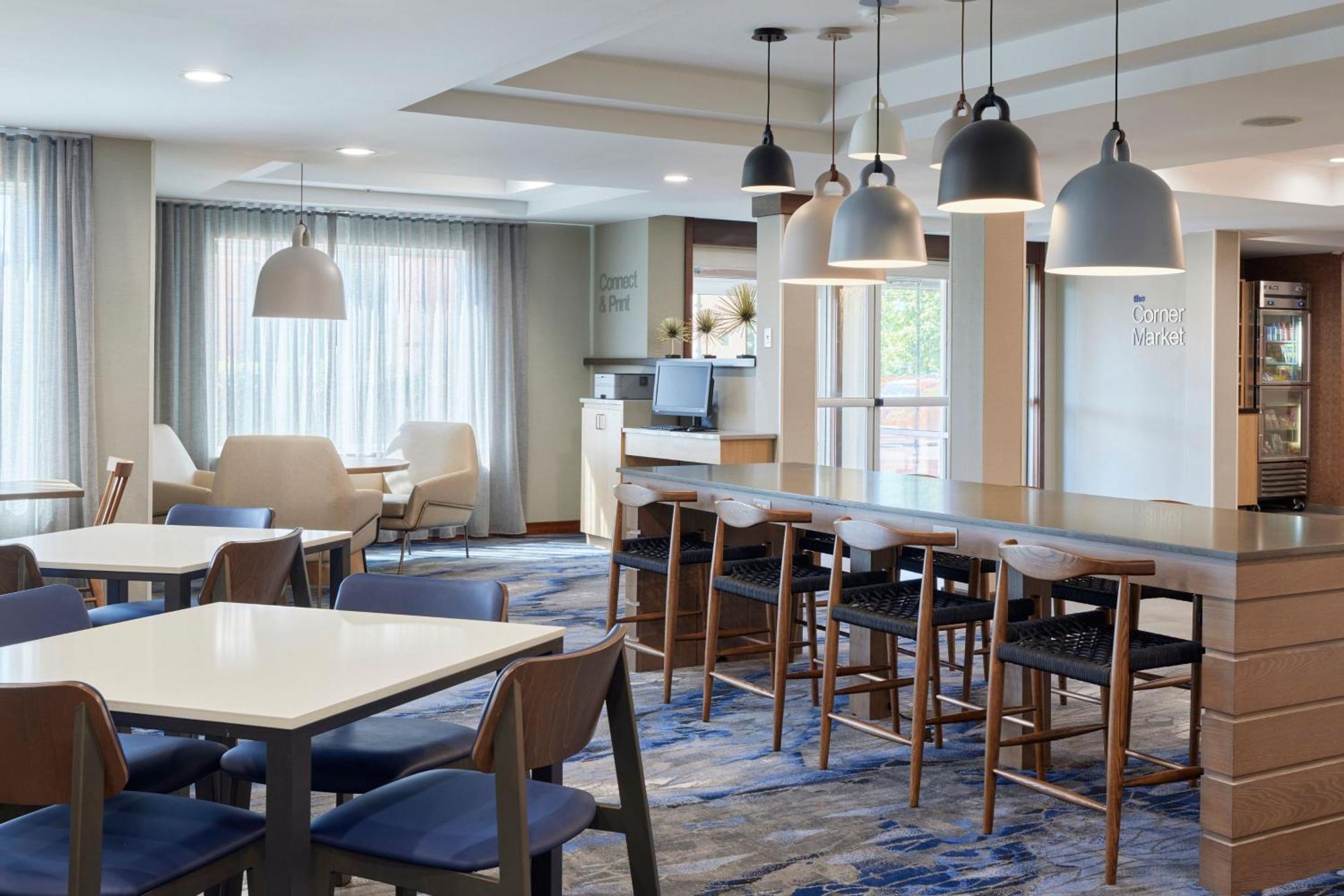 Fairfield Inn & Suites ברלינגטון מראה חיצוני תמונה